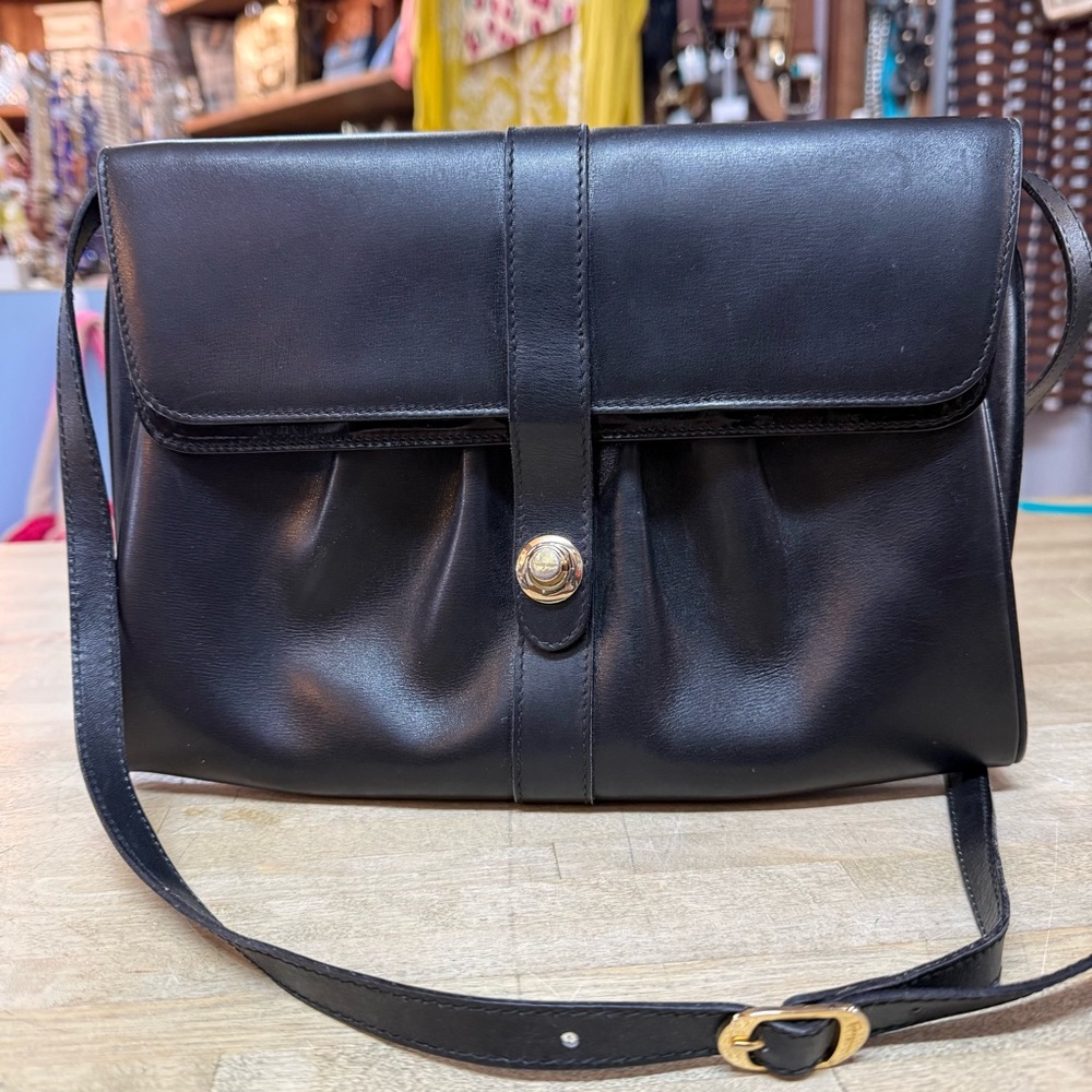 SALVATORE FERRAGAMO Vintage Leather Bag Clutch Convertible